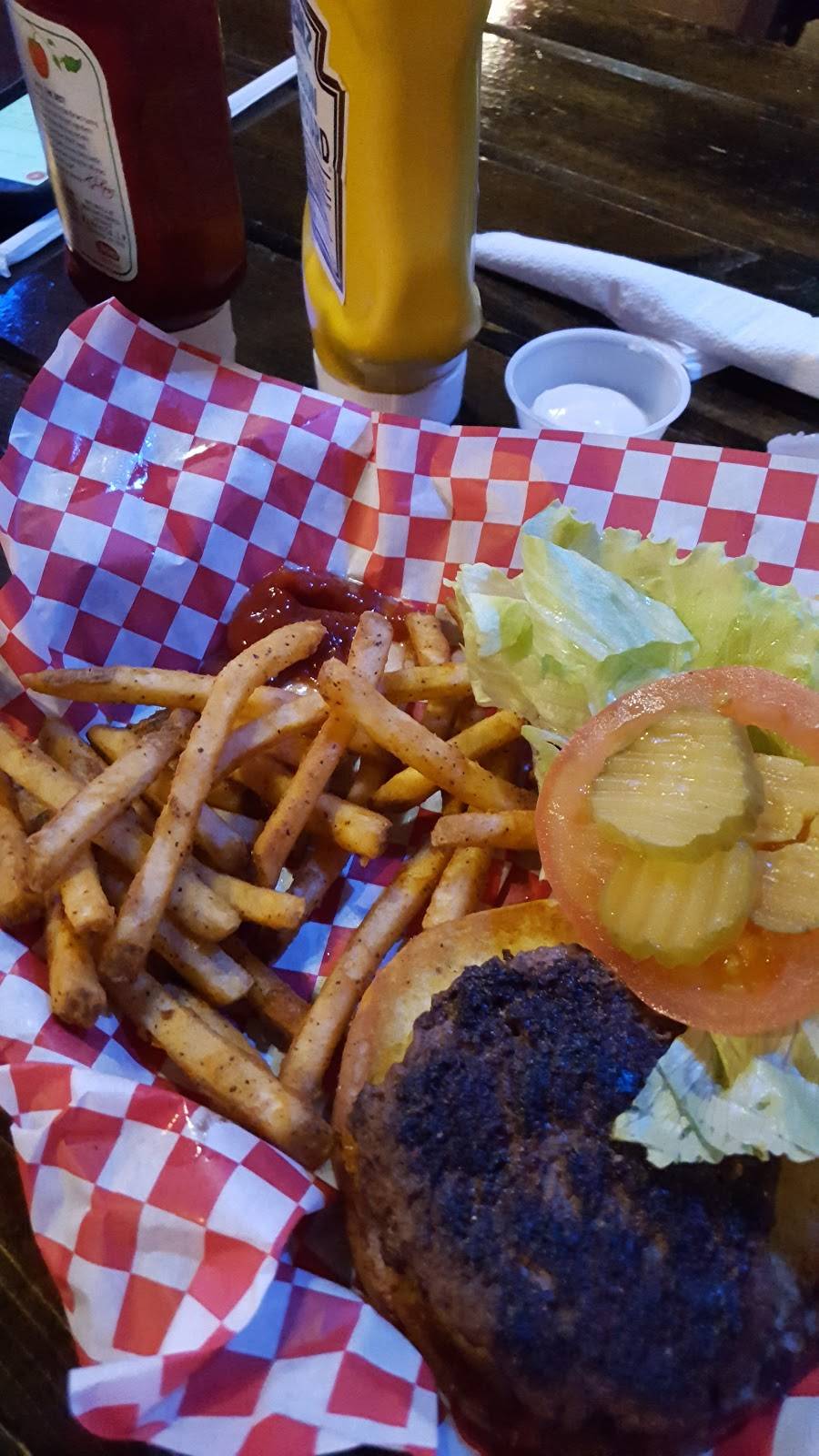 The Frisk Pub | restaurant | 117 N Jefferson Ave, Eatonton, GA 31024, USA | 7067492500 OR +1 706-749-2500