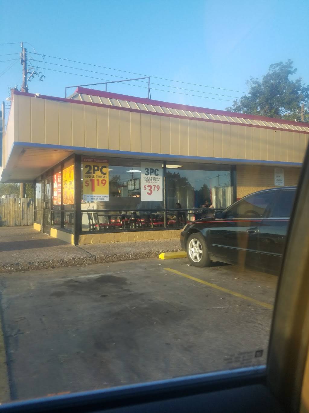 Churchs Chicken | restaurant | 8841 Cullen Blvd, Houston, TX 77051, USA | 7137385078 OR +1 713-738-5078