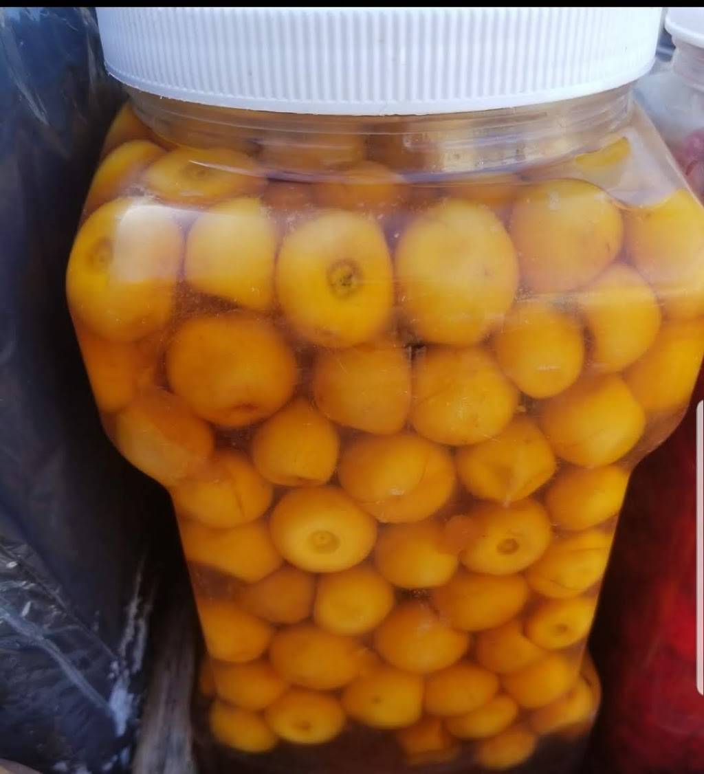 Sandys Raspados and Hotdogs | restaurant | 1900 W Monta Vista Ave, Santa Ana, CA 92704, USA | 7146057537 OR +1 714-605-7537