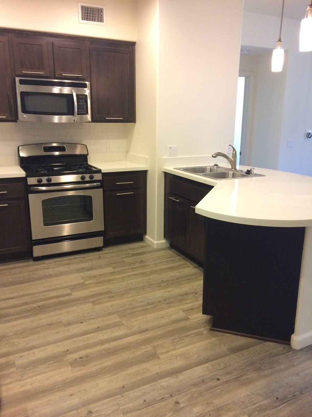 Solterra Ecoluxury Apartments at Scripps Highlands San Diego | restaurant | 9865 Erma Rd, San Diego, CA 92131, USA | 8584444500 OR +1 858-444-4500