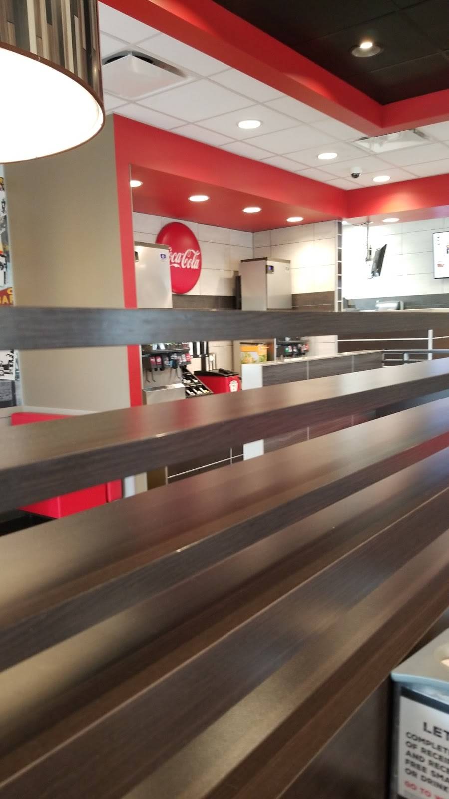 Carls Jr. | restaurant | 1334 S Riverside Ave, Rialto, CA 92376, USA | 9095620113 OR +1 909-562-0113