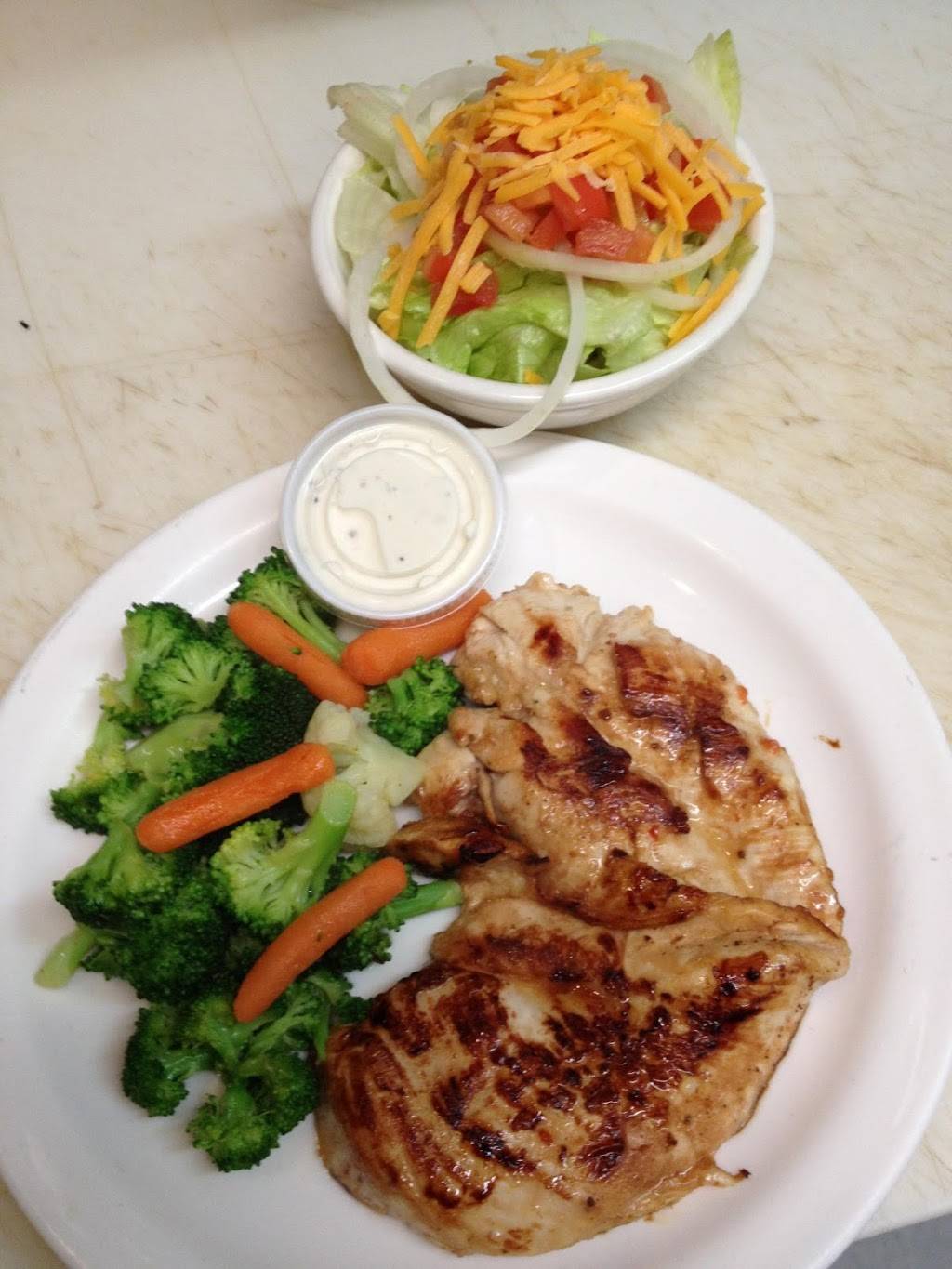 Mr Ds Sports Bar and Grill | restaurant | 1810 S Rainbow Blvd, Las Vegas, NV 89146, USA | 7023628777 OR +1 702-362-8777