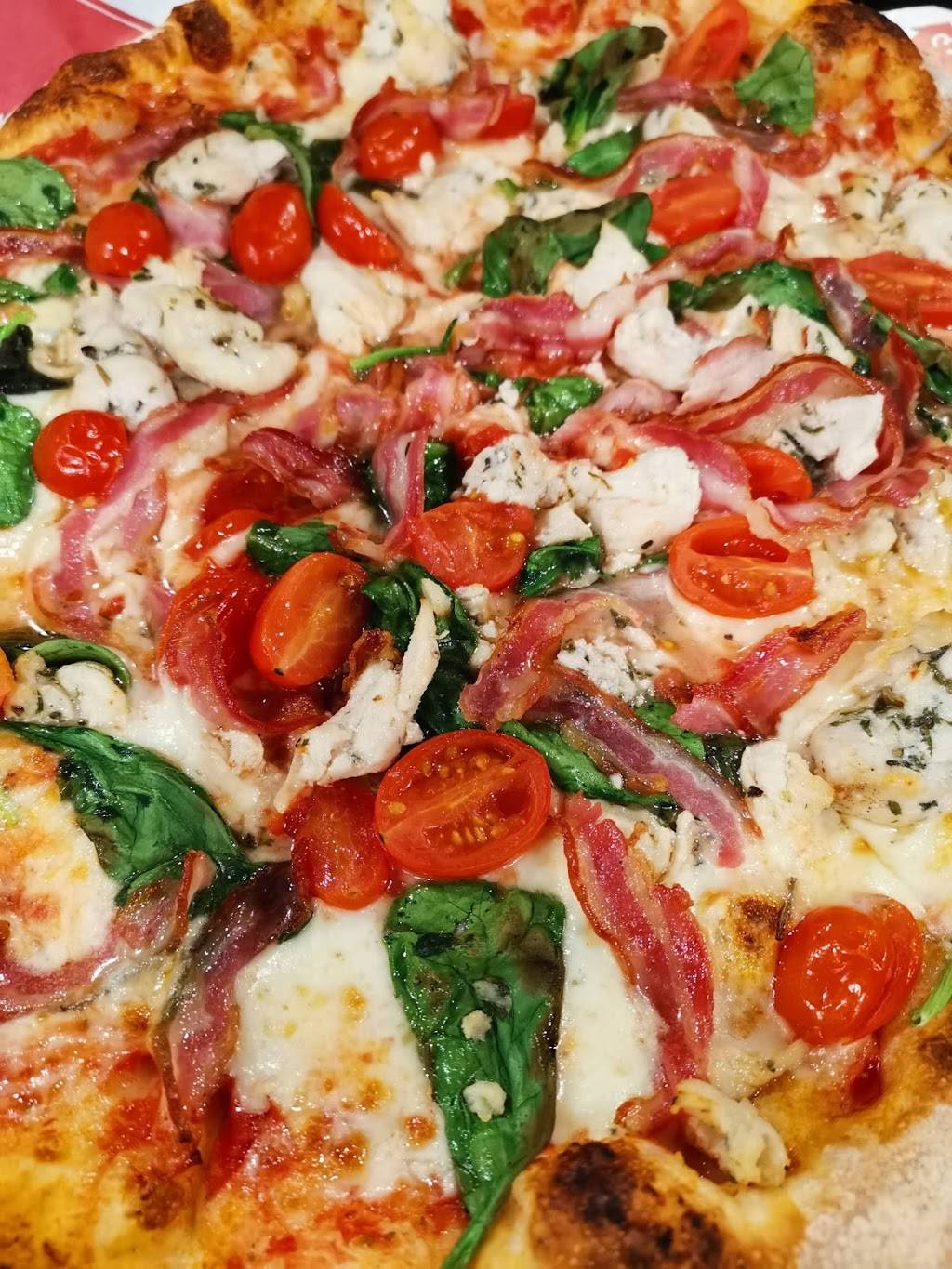 Oven 360 Walkerside | restaurant | 3873 Walker Rd Unit 106, Windsor, ON N8W 3T1, Canada | 5192500360 OR +1 519-250-0360