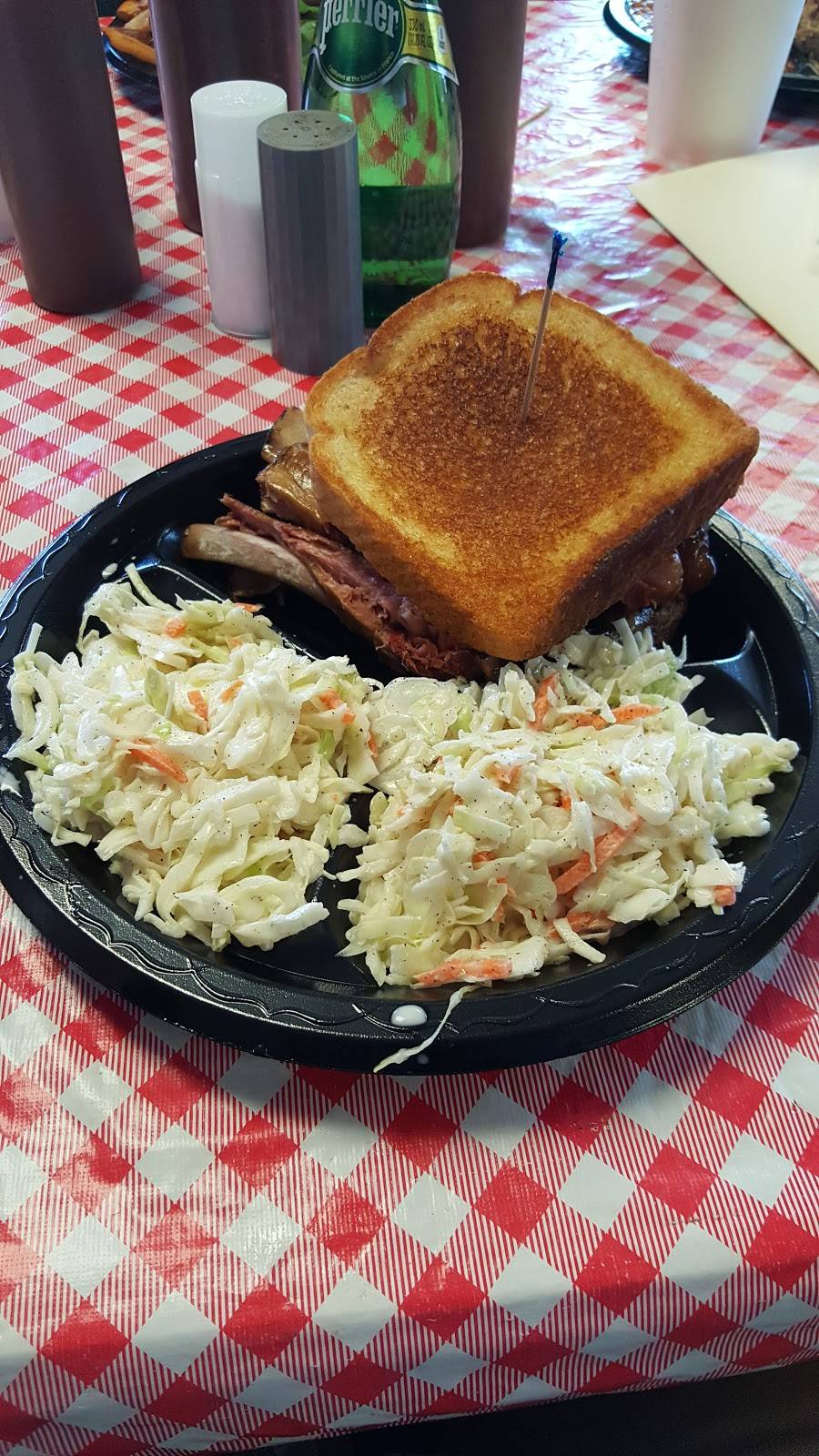 Hickory Pit | restaurant | 1491 Canton Mart Rd, Jackson, MS 39211, USA | 6019567079 OR +1 601-956-7079