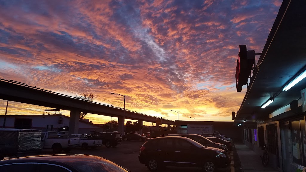 El Yayabo Cafeteria | restaurant | 1087 E 25th St, Hialeah, FL 33013, USA | 3058364131 OR +1 305-836-4131