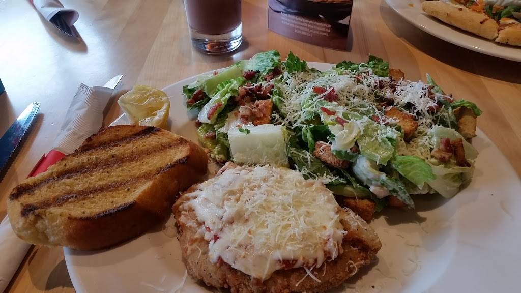 Boston Pizza | restaurant | 102 Broadway, Tillsonburg, ON N4G 3P6, Canada | 5198429797 OR +1 519-842-9797