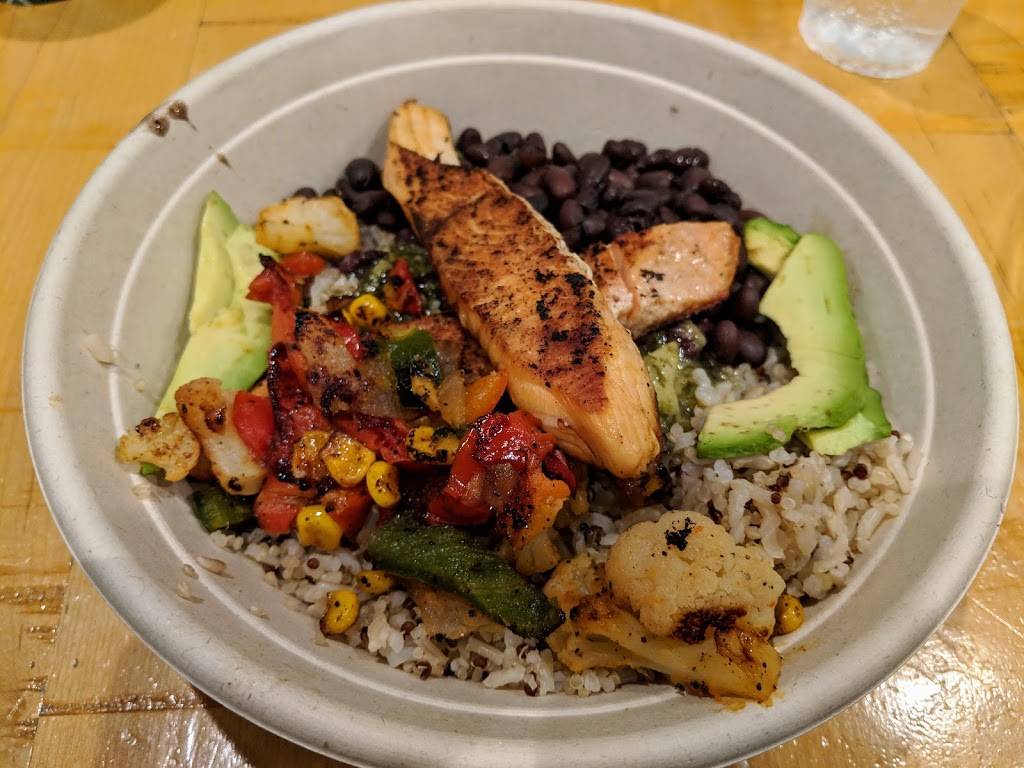 Rubios Coastal Grill | restaurant | 12751 Towne Center Dr suite n-1, Cerritos, CA 90703, USA | 5629240334 OR +1 562-924-0334