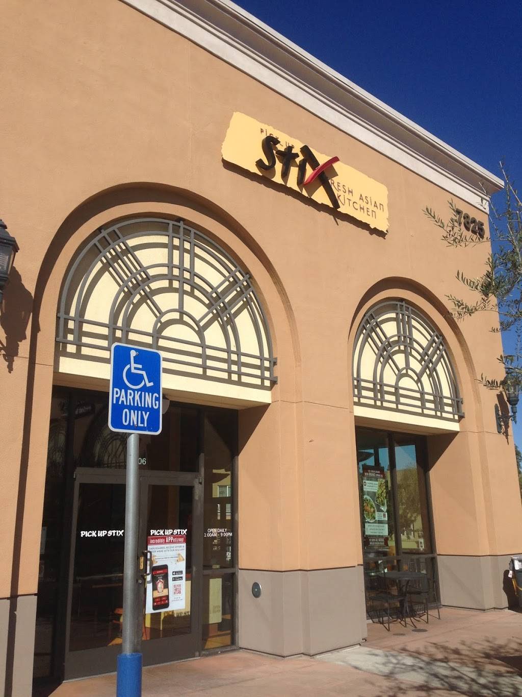 Pick Up Stix Fresh Asian Flavors | restaurant | 7825 Highlands Village Pl, San Diego, CA 92129, USA | 8584840477 OR +1 858-484-0477