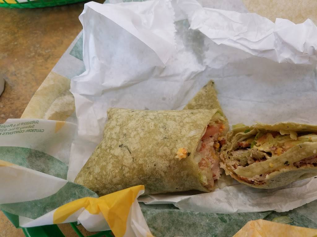 Subway | restaurant | 6031 N Figarden Dr, Fresno, CA 93722, USA | 5592763506 OR +1 559-276-3506