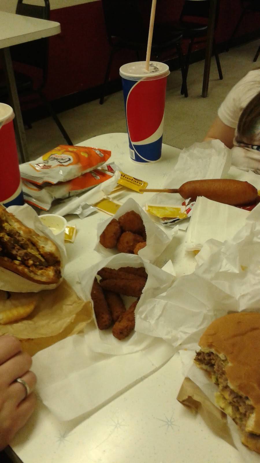 Lous Drive In | restaurant | 6229 Watt Ave, North Highlands, CA 95660, USA | 9163325622 OR +1 916-332-5622