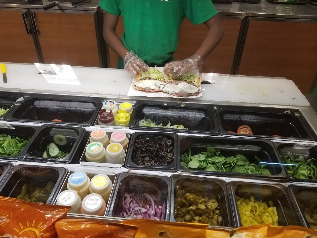 Subway | meal takeaway | 1610 N 36th St Suite B101, Phoenix, AZ 85008, USA | 6022755585 OR +1 602-275-5585