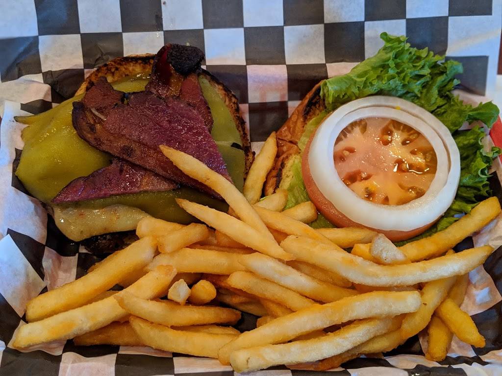 Wahoos Restaurant & Bar | restaurant | 8654 E S Topaz Ct, Gold Canyon, AZ 85118, USA | 4809833333 OR +1 480-983-3333