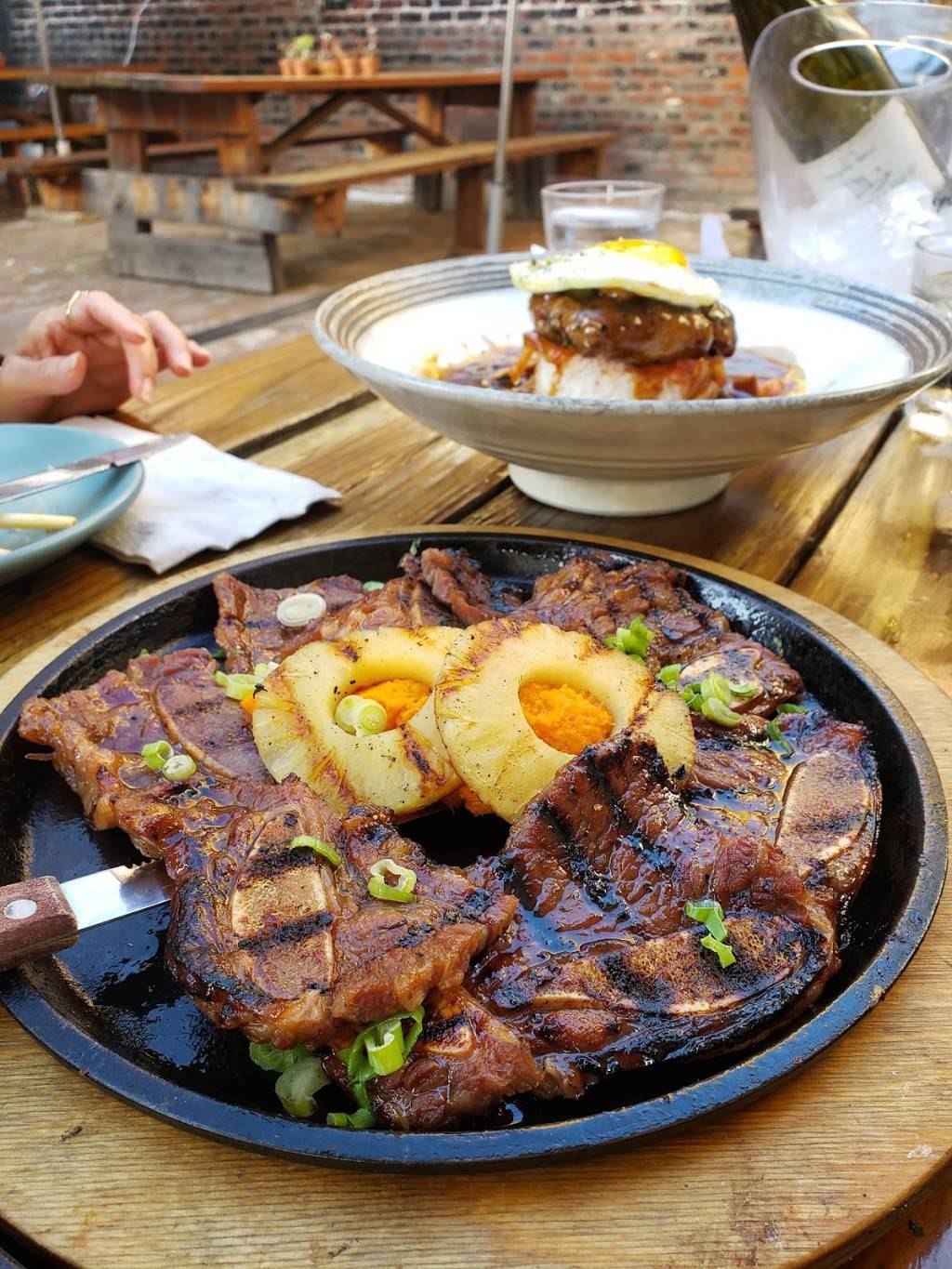 Berkeley Social Club | restaurant | 2050 University Ave, Berkeley, CA 94704, USA | 5109005858 OR +1 510-900-5858