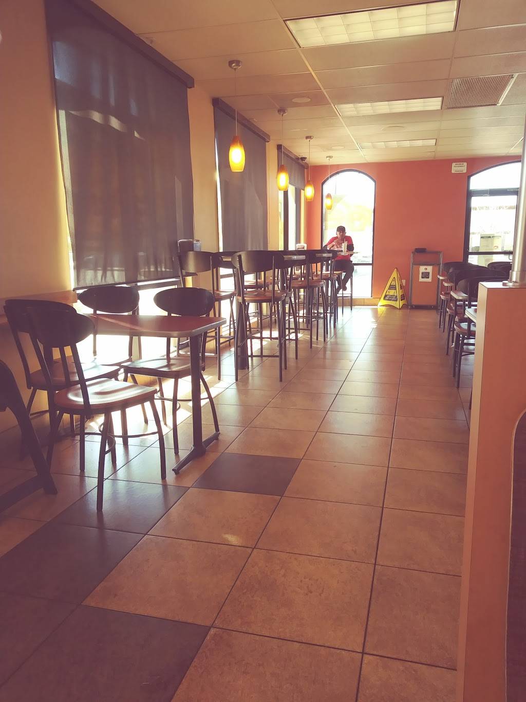 Jack in the Box | restaurant | 1799 E Ave. J, Lancaster, CA 93535, USA | 6619498975 OR +1 661-949-8975