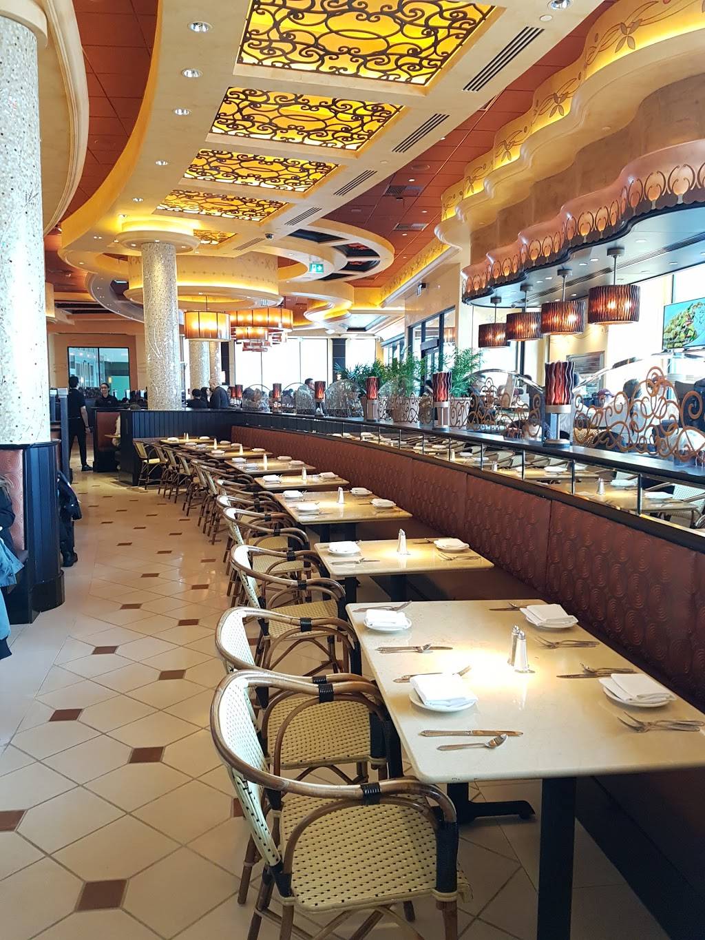 The Cheesecake Factory | restaurant | 3401 Dufferin St, North York, ON M6A 2T9, Canada | 4167814477 OR +1 416-781-4477