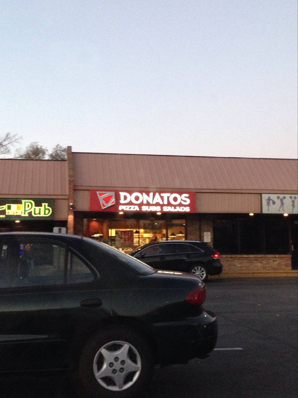 Donatos Pizza | restaurant | 7580 E Main St, Reynoldsburg, OH 43068, USA | 6148618558 OR +1 614-861-8558