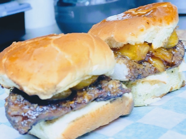 Gullys Grill | restaurant | 6485 E Holmes Rd, Memphis, TN 38141, United States | 8644793268 OR +1 864-479-3268