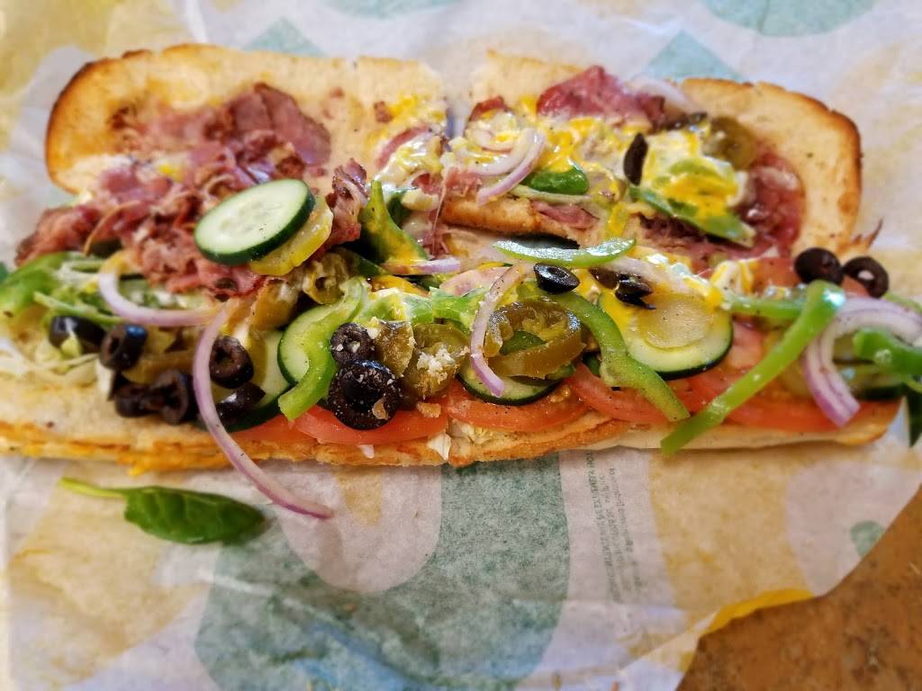 Subway | restaurant | Winchells Donuts/Subway, 600 E Warm Springs Rd #110, Las Vegas, NV 89119, USA | 7029142478 OR +1 702-914-2478