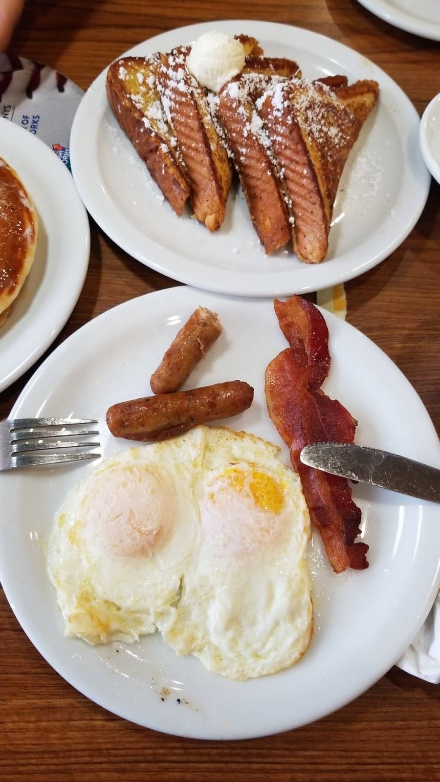 Dennys | restaurant | 1409 E 4th St, Ontario, CA 91764, USA | 9099832533 OR +1 909-983-2533