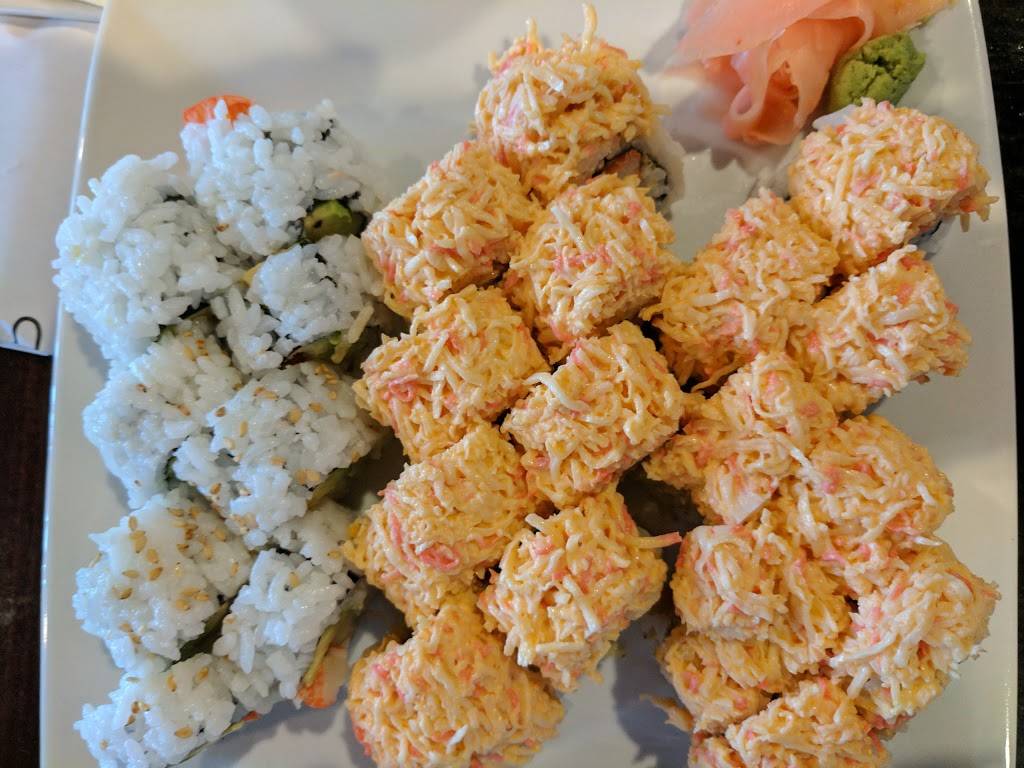 Tsunami Sushi and Asian Fusion Restaurant | restaurant | 8530 Dorchester Rd #108, North Charleston, SC 29420, USA | 8432250119 OR +1 843-225-0119