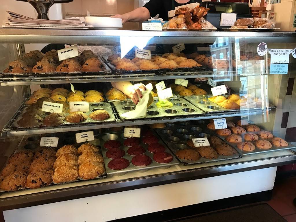 The Magnificent Muffin & Bagel Shoppe | bakery | 491 High St, Medford, MA 02155, USA | 7814833511 OR +1 781-483-3511