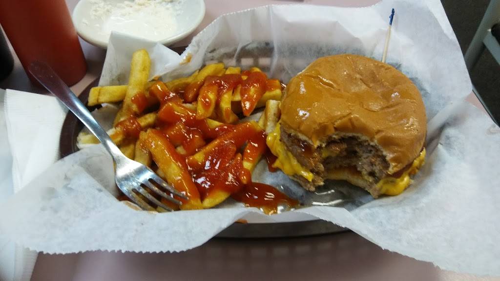 Crystal Cafe | cafe | 402 Market St, Parkersburg, WV 26101, USA | 3044285680 OR +1 304-428-5680