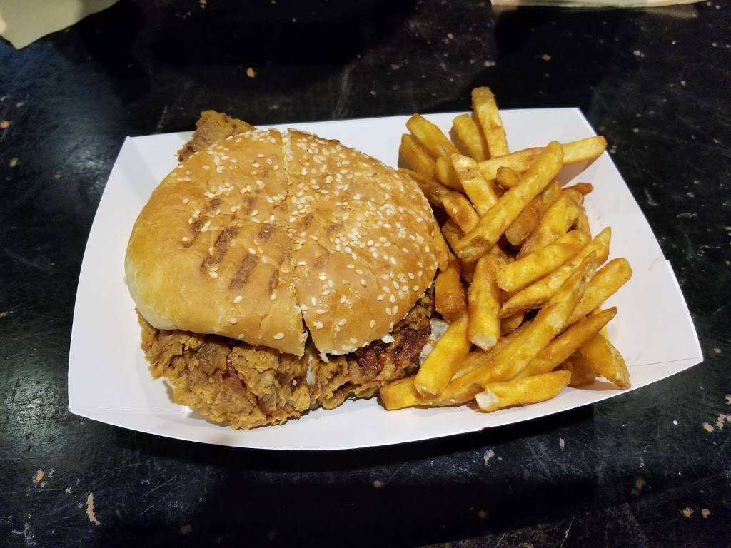 Mr. Broast MG | restaurant | 7947 Golf Rd, Morton Grove, IL 60053, USA | 8479652422 OR +1 847-965-2422