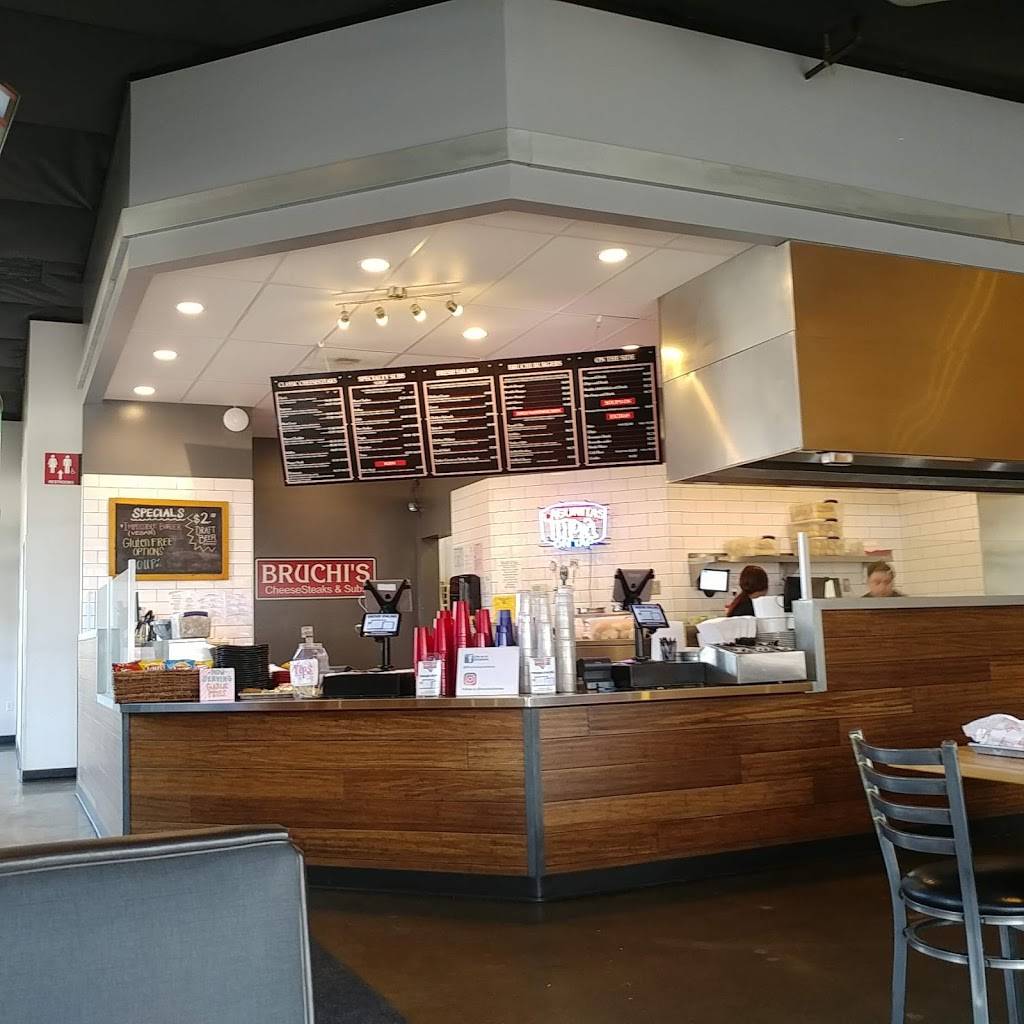 Bruchis CheeseSteaks & Salads | restaurant | 565 Howe Ave #3, Sacramento, CA 95825, USA | 9166439983 OR +1 916-643-9983