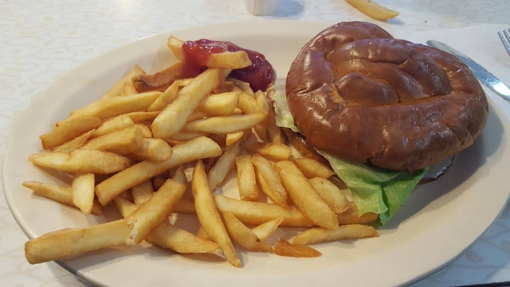 Peggys Restaurant | restaurant | 3512 Liberty St, Erie, PA 16508, USA | 8148663216 OR +1 814-866-3216