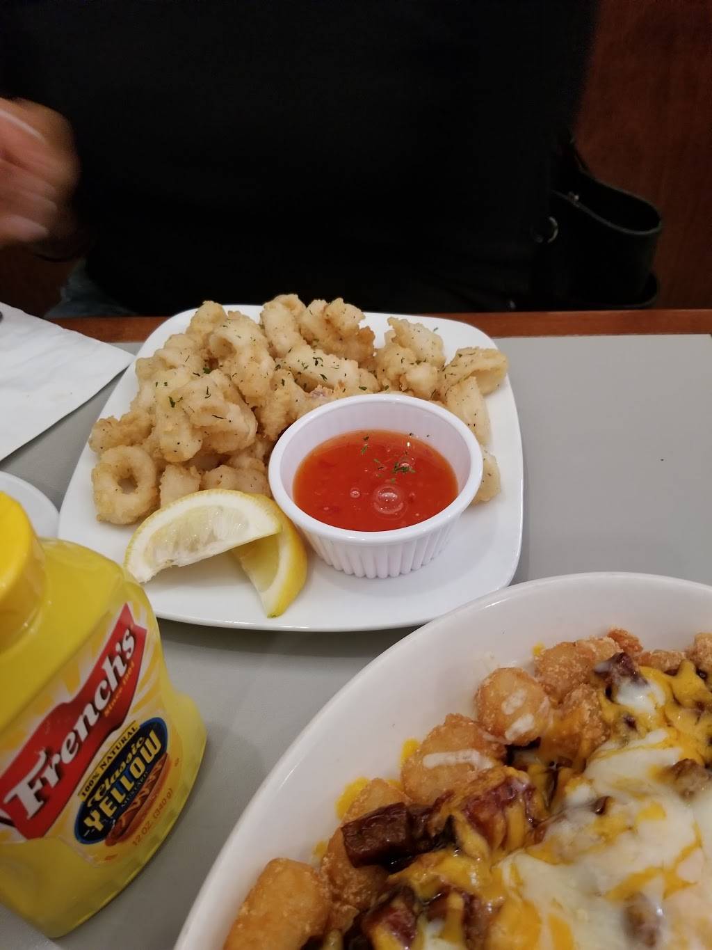 Saadeys Place | restaurant | 870 N Canfield Niles Rd, Youngstown, OH 44515, USA | 3303490083 OR +1 330-349-0083