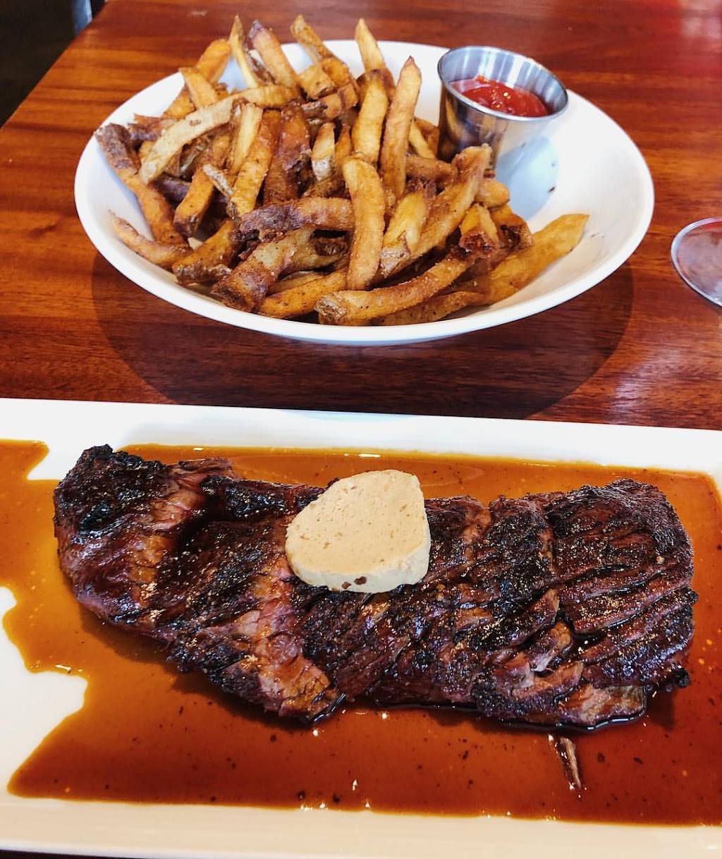 Roosters - A Noble Grille | restaurant | 380 Knollwood St, Winston-Salem, NC 27103, USA | 3367778477 OR +1 336-777-8477