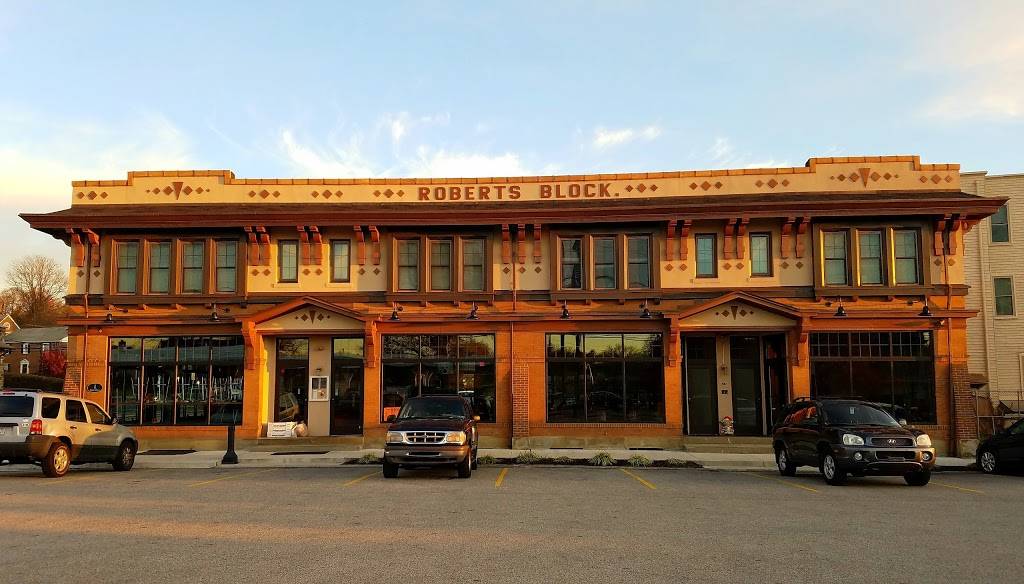 Roberts Block Restaurant | restaurant | 2 Roberts Ave, Glenside, PA 19038, USA | 2156904445 OR +1 215-690-4445