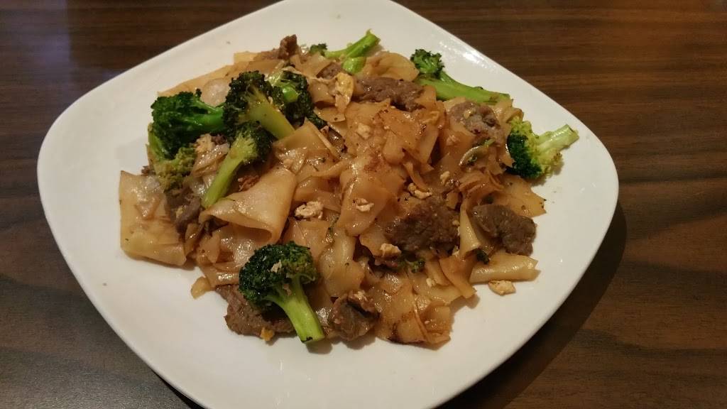 Thai Tip | restaurant | 1512 Wyoming Blvd NE e, Albuquerque, NM 87112, USA | 5053237447 OR +1 505-323-7447