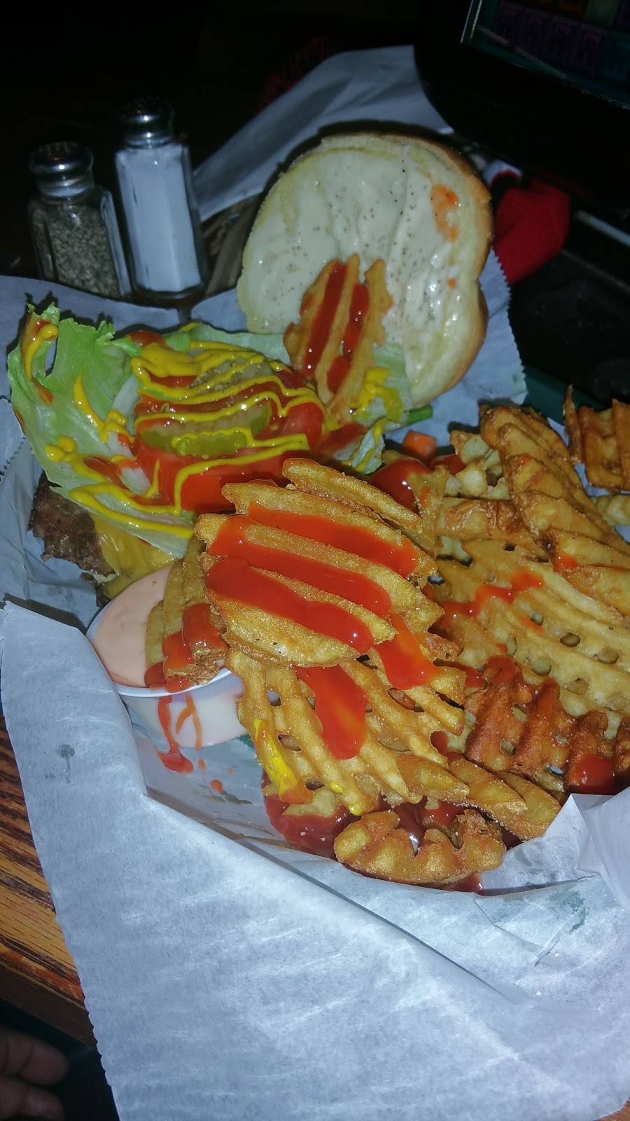 Midcity Cocktail & Supper Club | restaurant | 124 Main St, West Chicago, IL 60185, USA | 6304730245 OR +1 630-473-0245