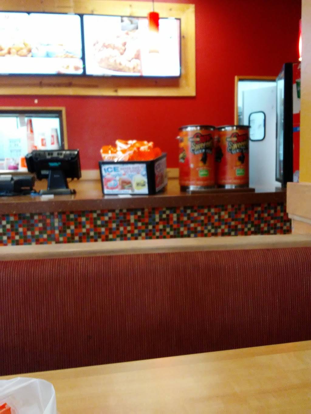 Popeyes Louisiana Kitchen | restaurant | 18300 Vanowen St, Reseda, CA 91335, USA | 8187749581 OR +1 818-774-9581