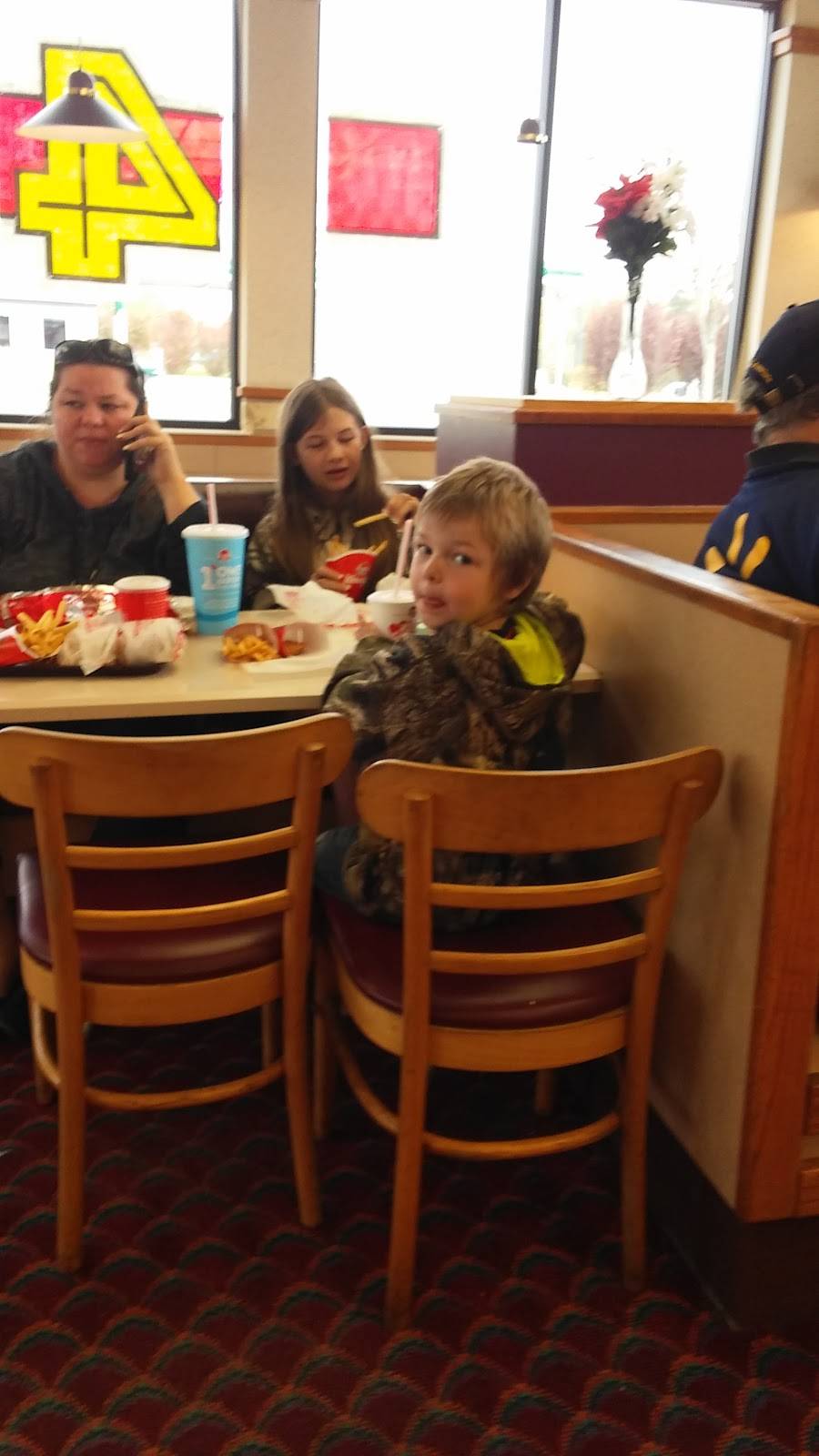 Wendys | restaurant | 1419 S Main St, Blackstone, VA 23824, USA | 4342980808 OR +1 434-298-0808