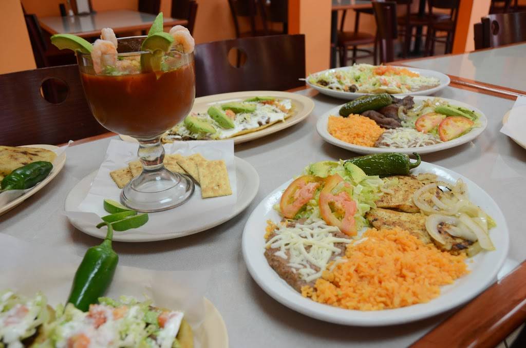 El Pueblo Restaurant | restaurant | 1527 Broadway, Rockford, IL 61104, USA | 8153987502 OR +1 815-398-7502