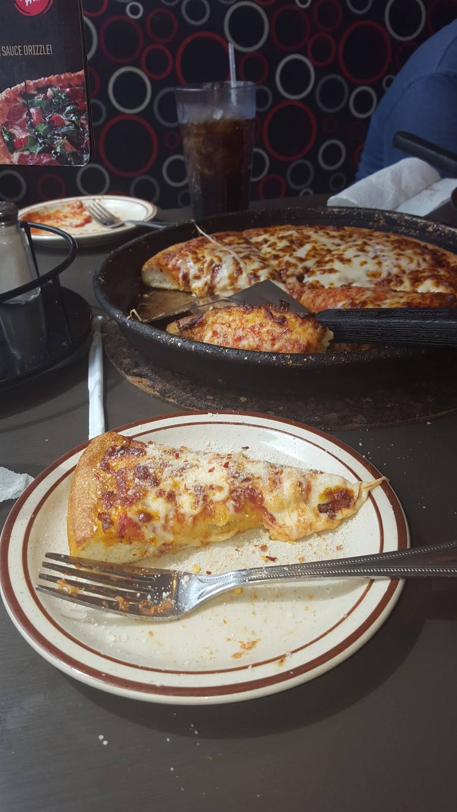 Pizza Hut | restaurant | 1411 N Wayne St, Angola, IN 46703, USA | 2606657574 OR +1 260-665-7574