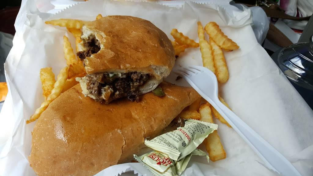 Crawfish Barn | restaurant | 3190 US-80, Pearl, MS 39208, USA | 6019407536 OR +1 601-940-7536