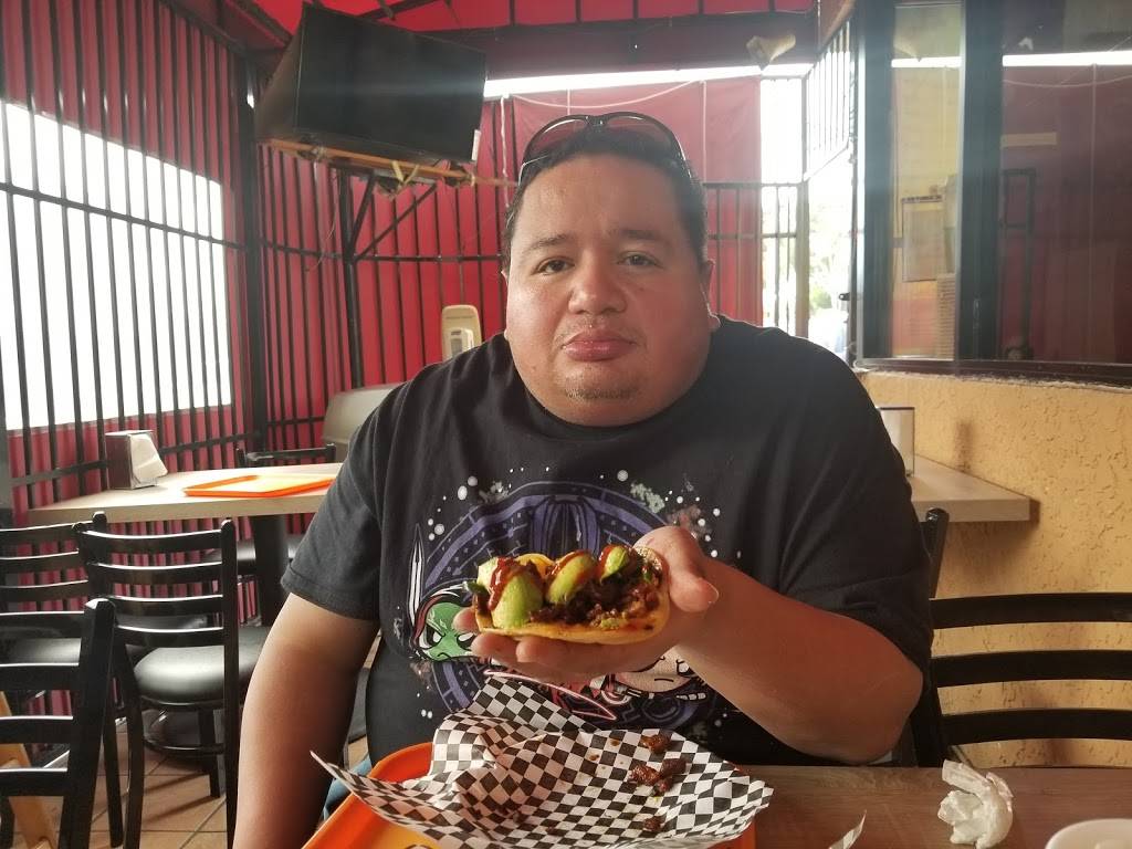 Taqueria los carnales | restaurant | 1425 W Beverly Blvd, Montebello, CA 90640, USA | 3236219697 OR +1 323-621-9697