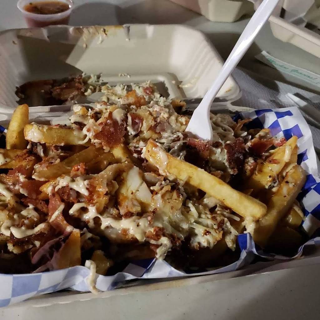 Food Truck Fridays | restaurant | N 83rd Ave & W Union Hills Drive, Glendale, AZ 85308, USA | 6027037154 OR +1 602-703-7154