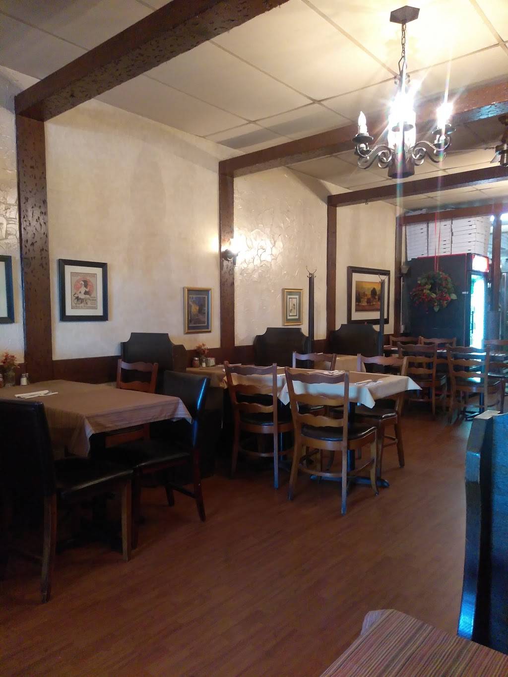 DeGaetanos Village Square Pizza | restaurant | 27349 Chagrin Blvd, Cleveland, OH 44122, USA | 2168315282 OR +1 216-831-5282