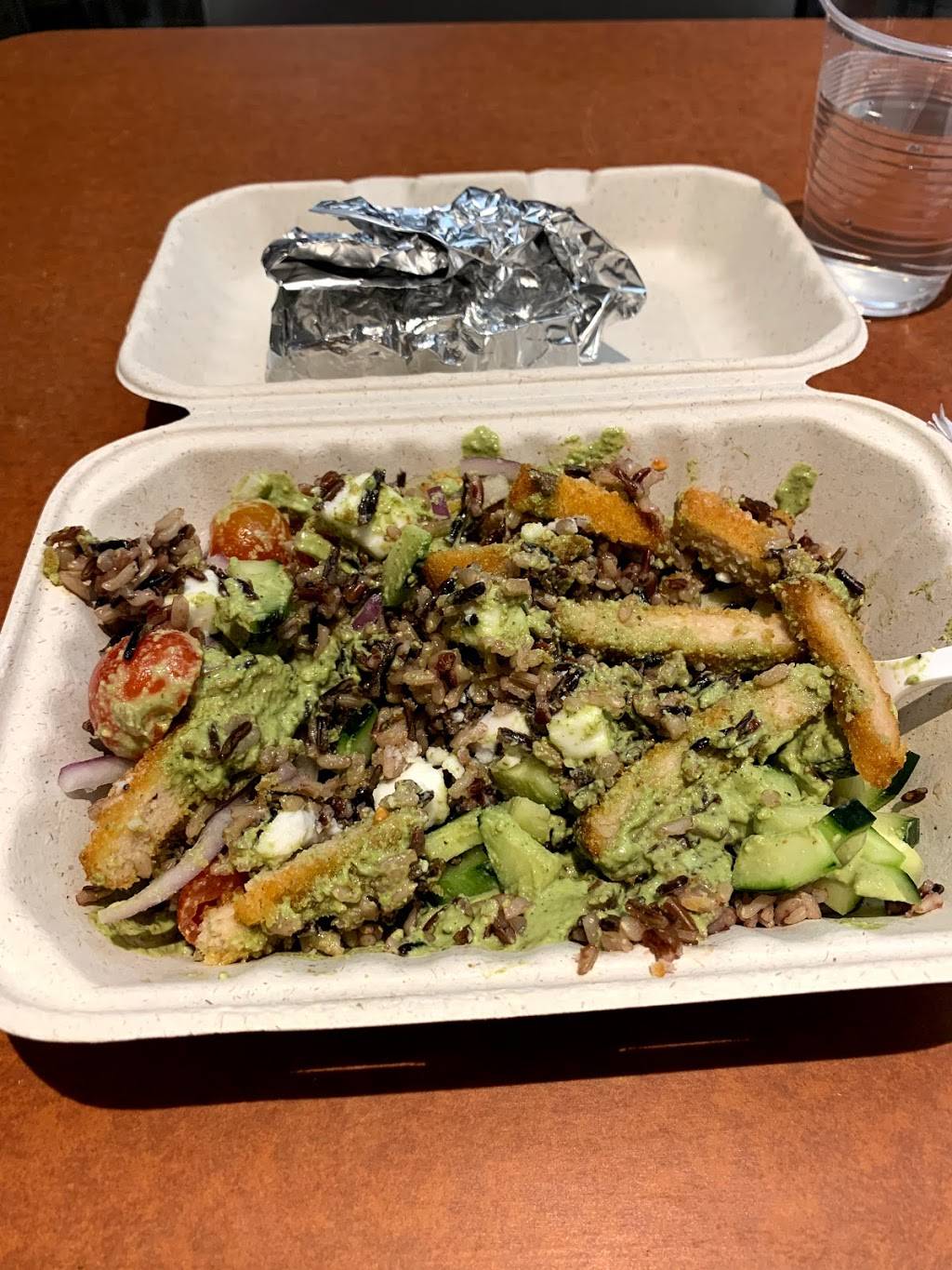 Greens and Grains Philadelphia Comcast | restaurant | 1701 John F Kennedy Blvd, Philadelphia, PA 19103, USA | 2675198071 OR +1 267-519-8071