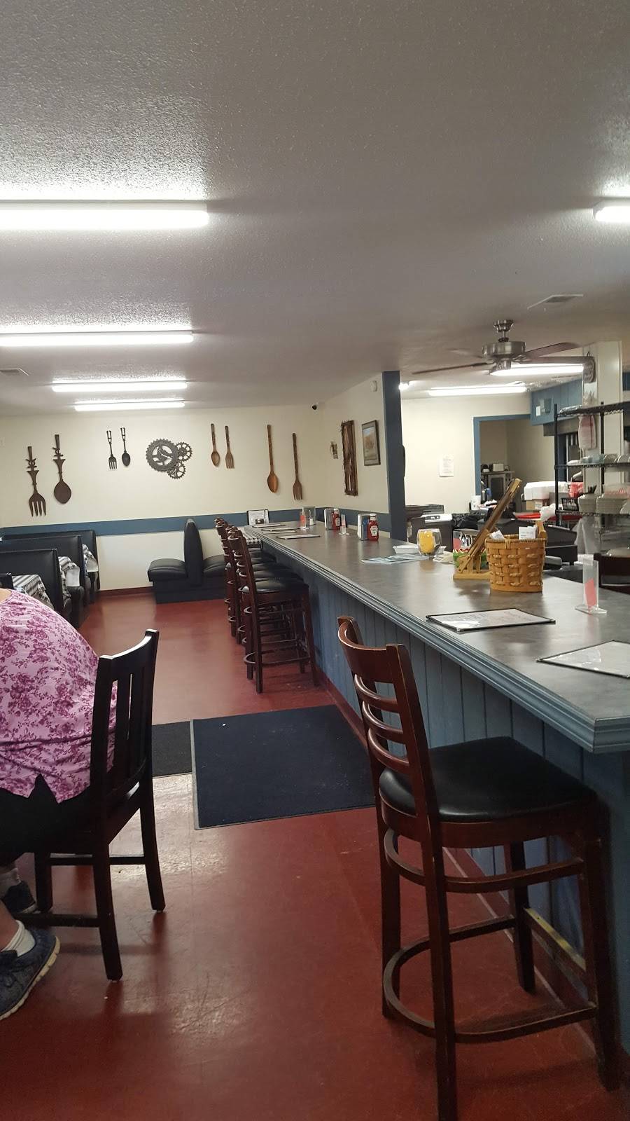 Creek N Rail Cafe | restaurant | 105 Jefferson St, Spraggs, PA 15362, USA | 3044328444 OR +1 304-432-8444