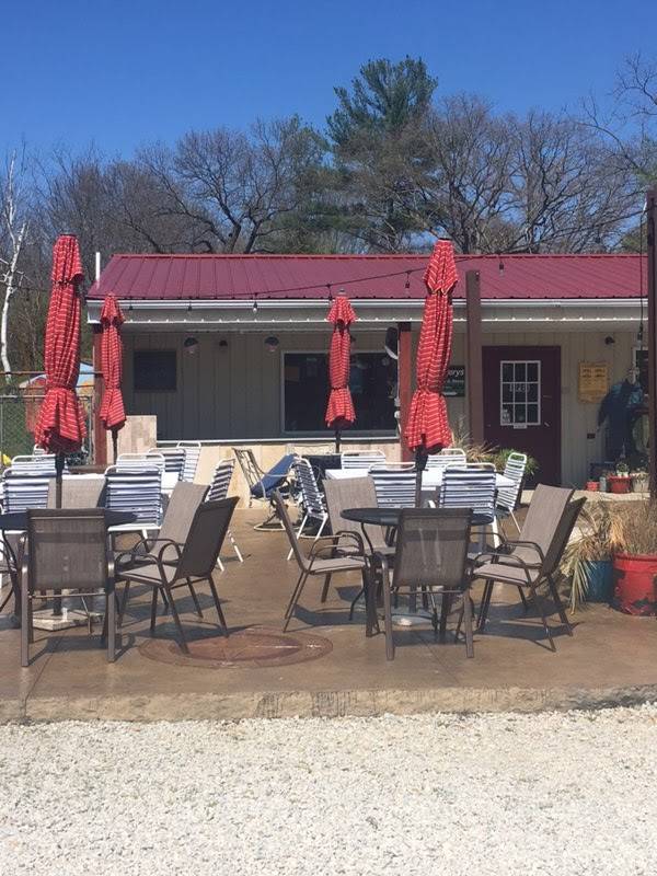 Gregorys Resort Motel & Cabins & Store | restaurant | 1504 N 2070 E Rd, Shelbyville, IL 62565, USA | 2177744313 OR +1 217-774-4313