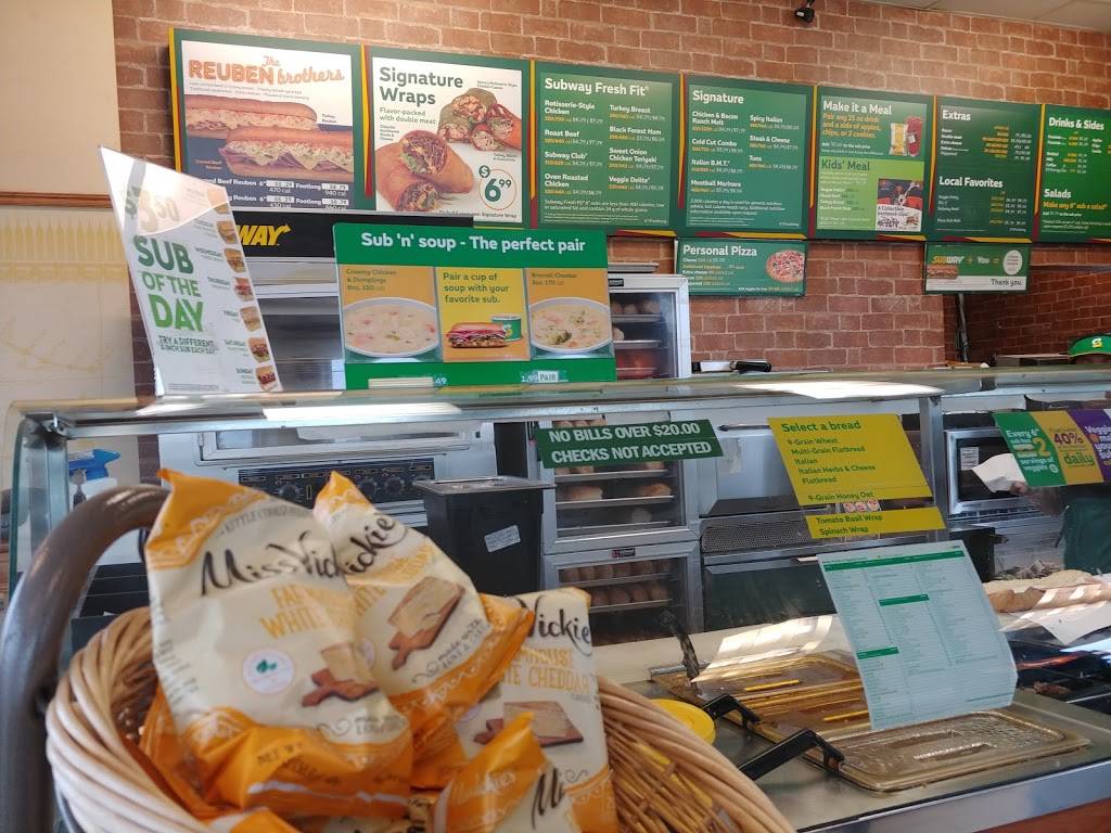 Subway | restaurant | 4632 Hicone Rd, Greensboro, NC 27405, USA | 3363589100 OR +1 336-358-9100