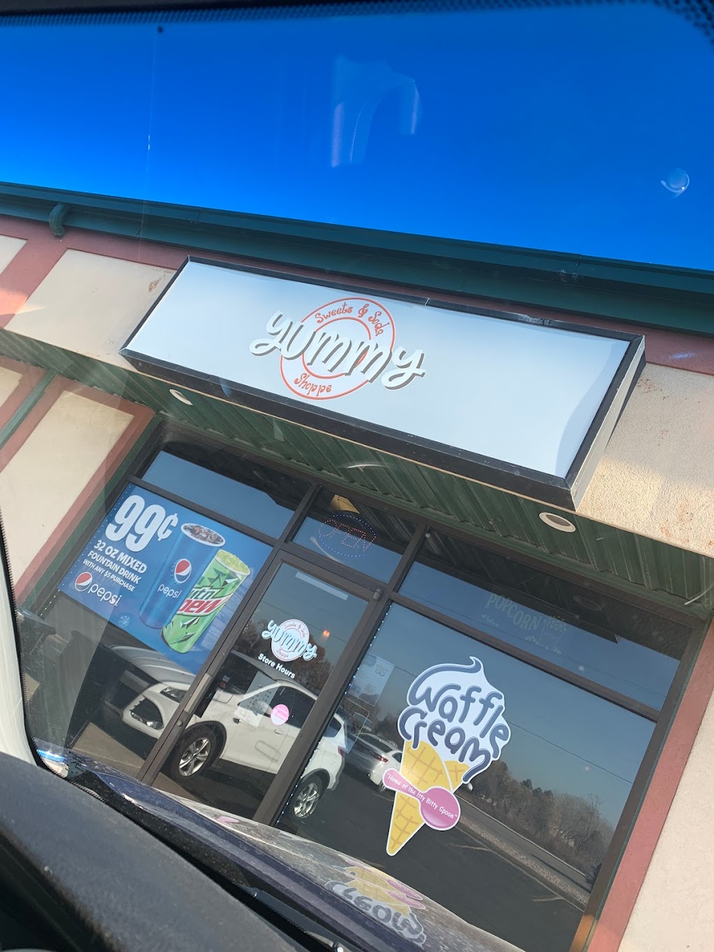 Yummy Sweets and Soda Shoppe | restaurant | 1150 US-89 Ste F, Harrisville, UT 84404, USA | 3854231655 OR +1 385-423-1655