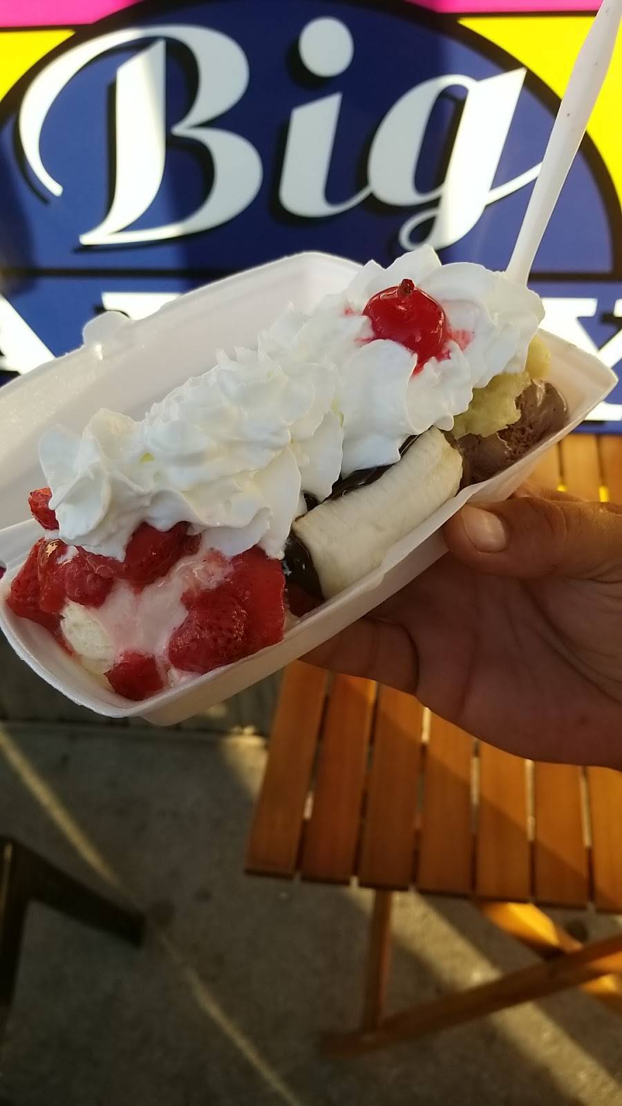 Big Daddys Ice Cream & Grill | restaurant | 1331, 955 Boston Rd, Springfield, MA 01119, USA | 4137836300 OR +1 413-783-6300