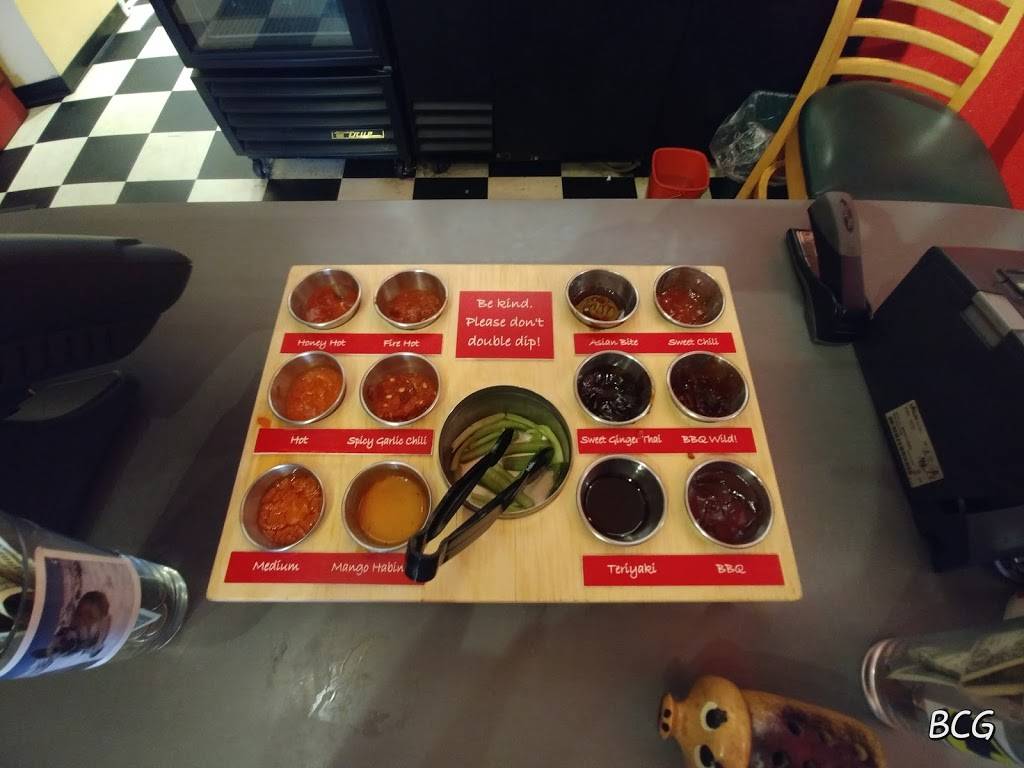 Grillin Wings & Things | restaurant | 723 S University Blvd, Denver, CO 80209, USA | 7205707800 OR +1 720-570-7800