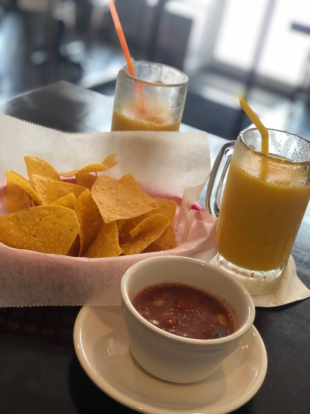 Ayaleros Tex Mex Cuisine | restaurant | 6987 Collins Ave, Miami Beach, FL 33141, USA | 3054564446 OR +1 305-456-4446